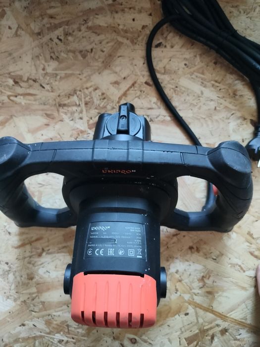 Міксер будівельний Дніпро М . 142 S.