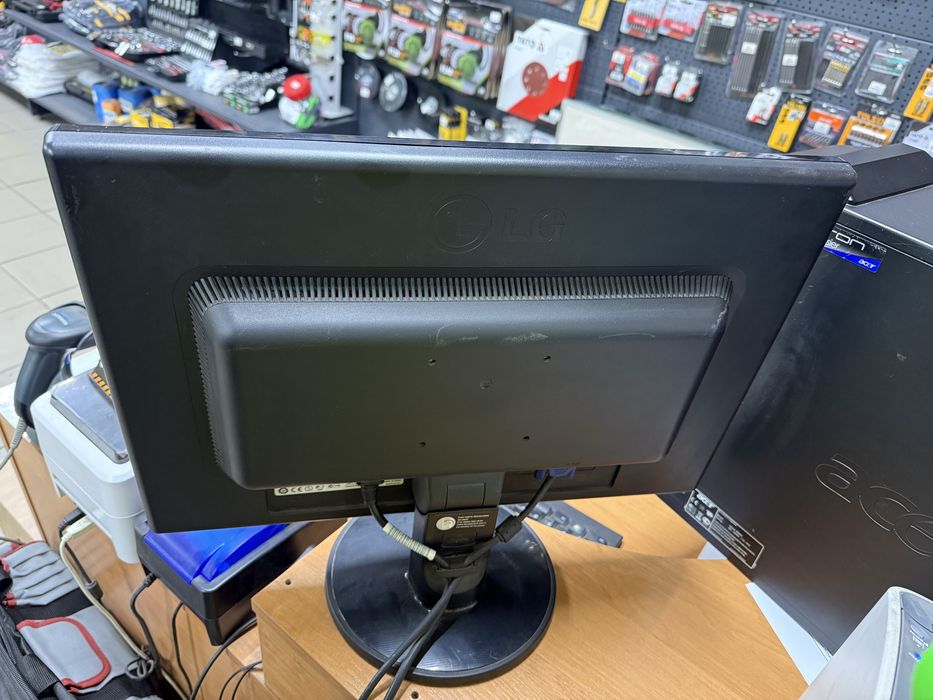 Монітор 20" LG Electronics W2042S-PF Black