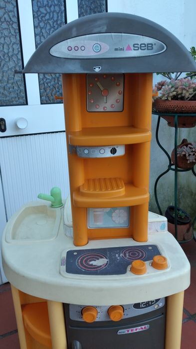 Vendo cozinha de brincar - "mini tefal"