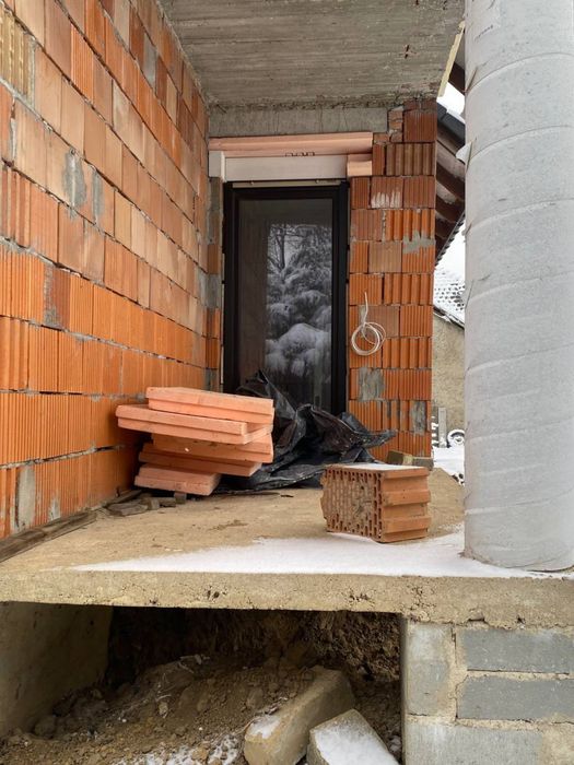 Okna antracyt 17 szt. wraz ze sprawnymi roletami zewnętrznymi