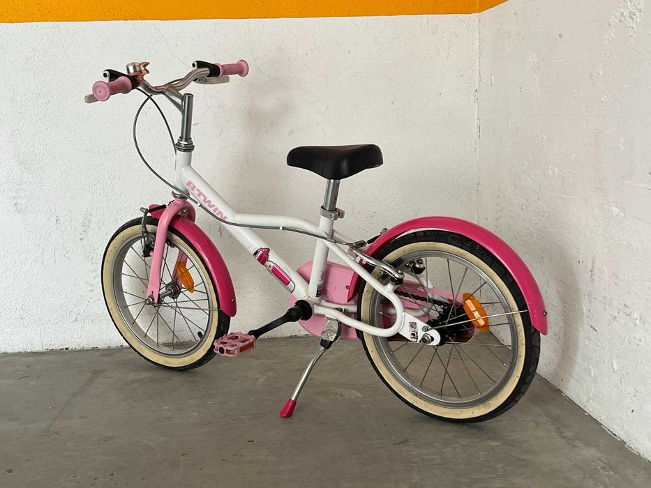 Bicicleta menina roda 16 idade ideal 4 a 6 anos