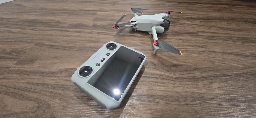 Dji mini 3 + comando RC