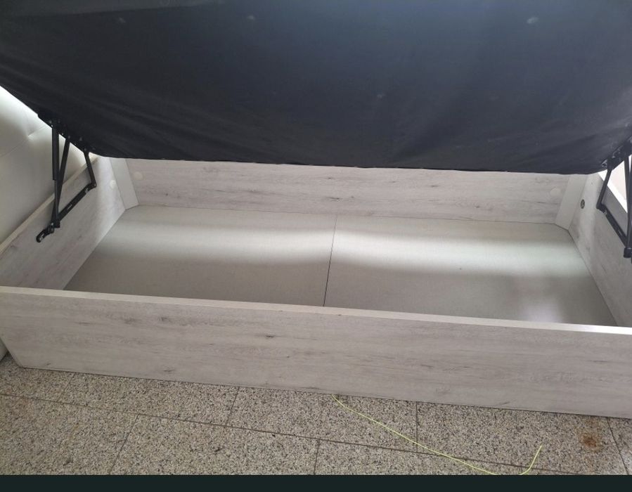 Cama solteiro  box com colchão