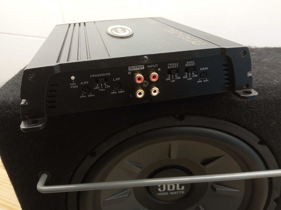 Subwoofer JBL 1000W e Amplificador Kipus