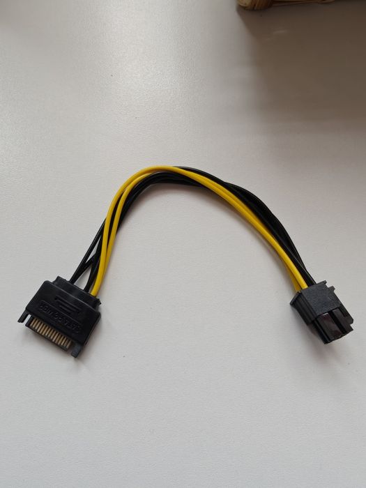 Przejsciowka SATA na 6Pin