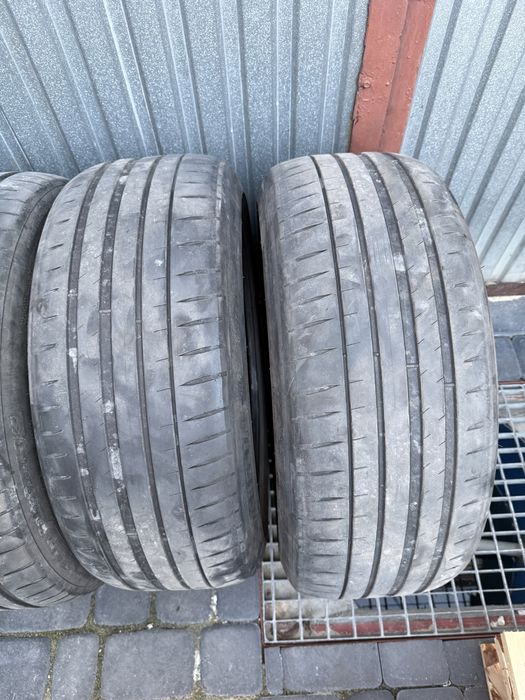 Opony letnie Michelin Pilot Sport 4    225x45 r19
