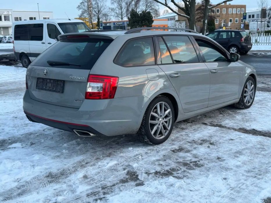 Skoda Octavia RS      2016