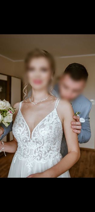 Elegancka suknia ślubna
