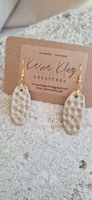 Wiszące kolczyki ceramiczne