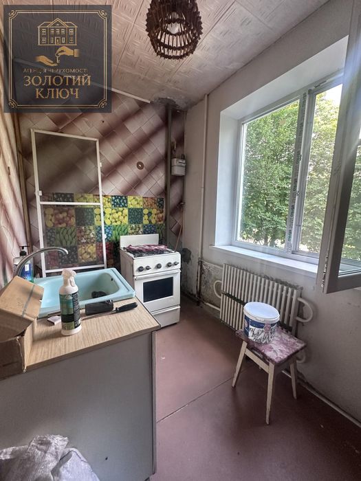 Продам одно кімнатну Попова