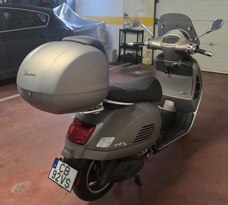 Vespa 300 gts  super com garantia e crédito