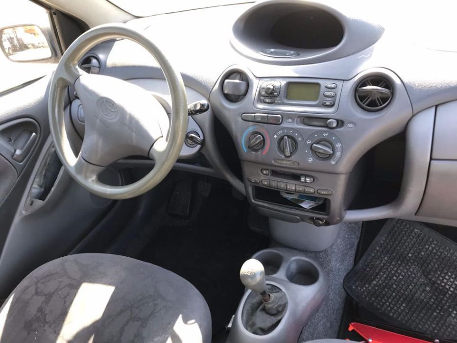 Toyota Yaris 1.0 3P 2001  - Para Peças