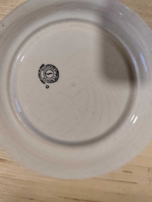 Pratos da Fabrica de Sacavém