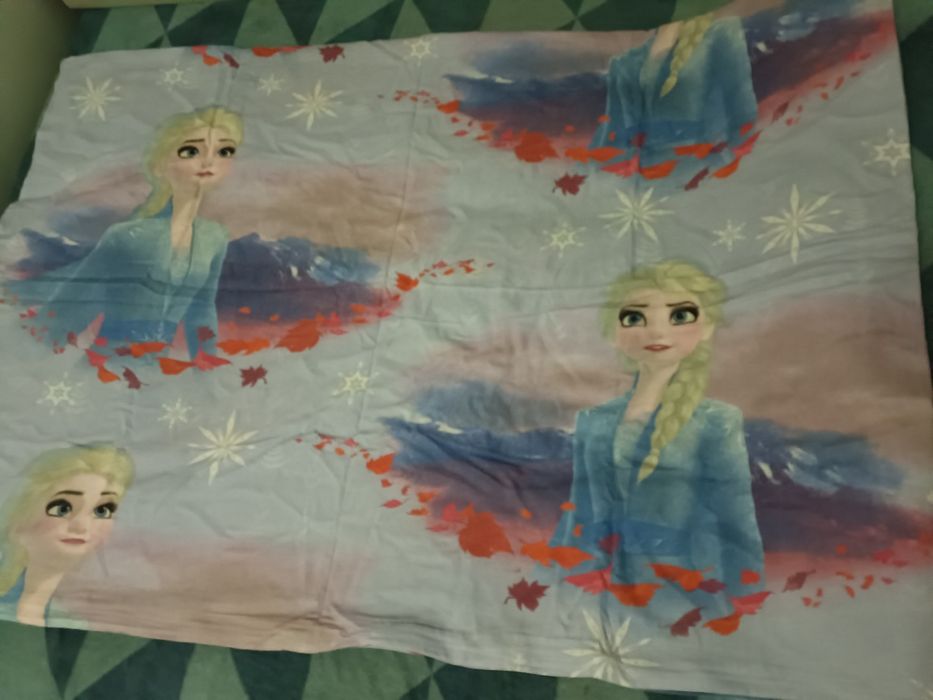 Sprzedam pościel dla dziewczynki 140/200 plus ręczniczki do rąk