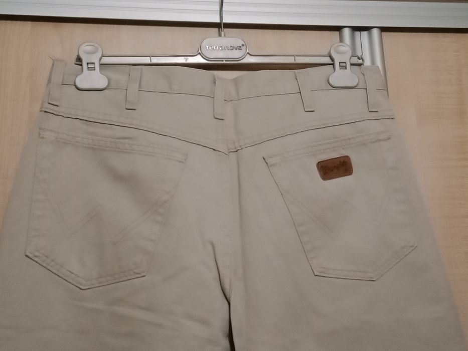 Spodnie beżowe-Wrangler