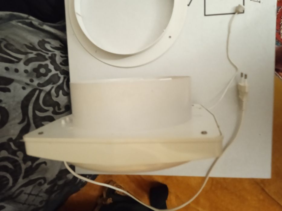 Продам вентилятор-вытежка!