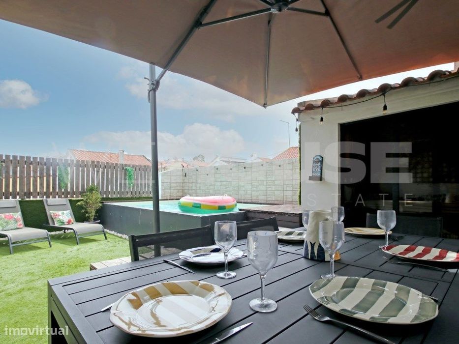 Oásis Urbano: Moradia T3 com Piscina e Potencial para T1 Independente