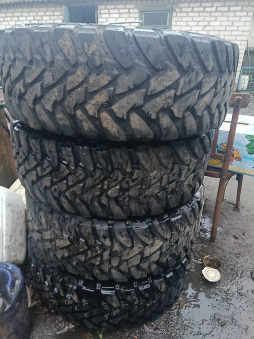 Резина болотна toyo open country 315/75  R16  121/118p