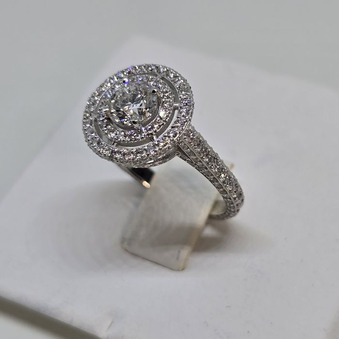 GIA 2.16 ct F/ VVS1 натуральные бриллианты, золото 750 проба ,кольцо