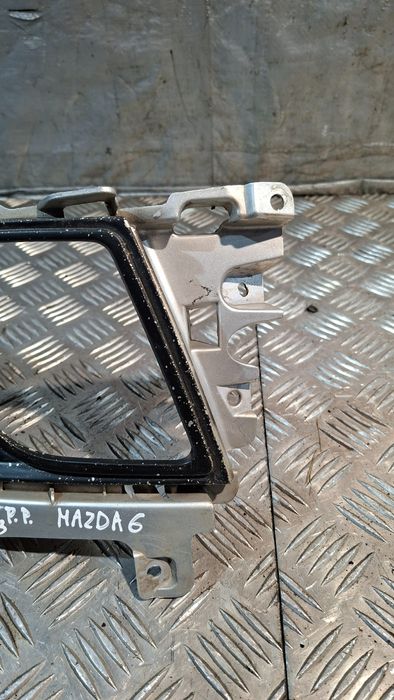 Ramka Kratka Halogenu Prawy Przód Mazda 6 Gh