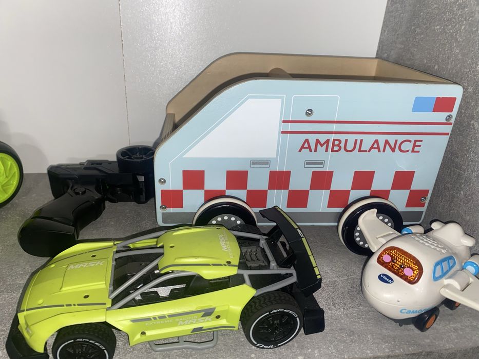 Машинка на пульту