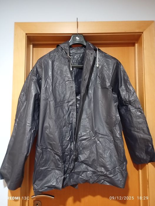 Capa azul marinho para chuva