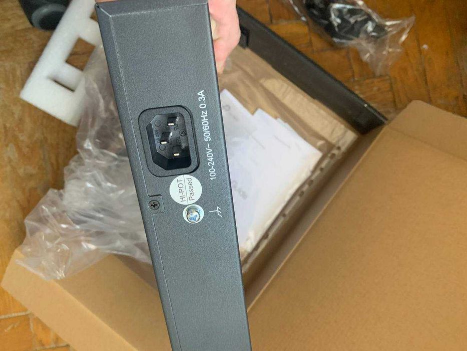 Коммутатор TP-LINK TL-SF1016DS свитч 16 портов