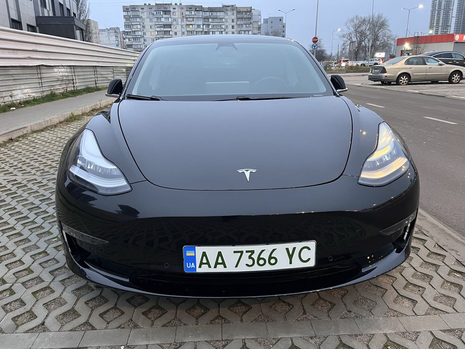 Tesla Model 3 Performance