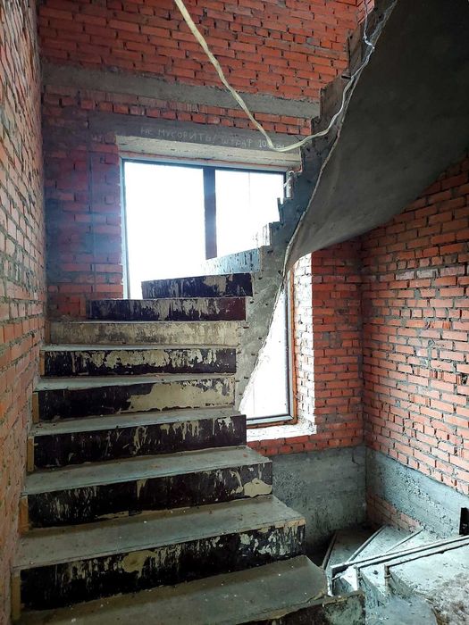 Будинок с.Високий Камінь 350м.кв.+35 соток землі