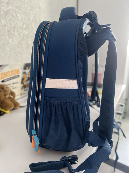 Продам шкільні рубзаки Kite та з фудбольним мячем