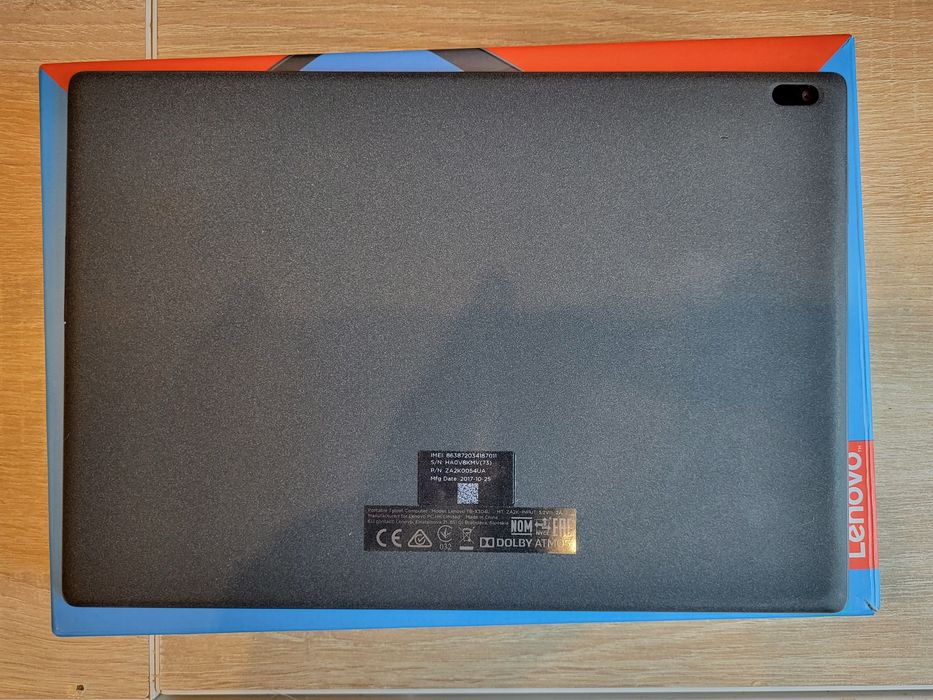 Планшет Lenovo Tab 4 10 LTE 16GB Black TB-X304L дуже гарний стан.