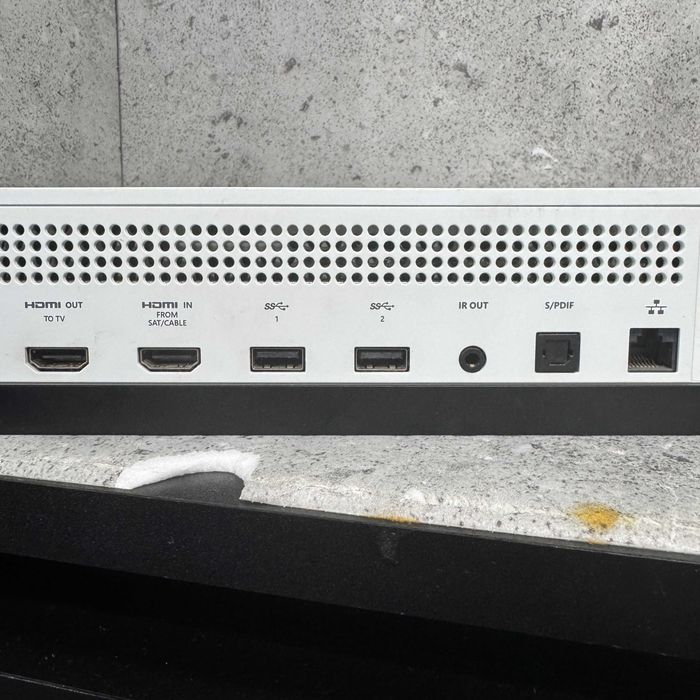 Konsola Xbox One S 800Gb + Pad | Adapter HDMI