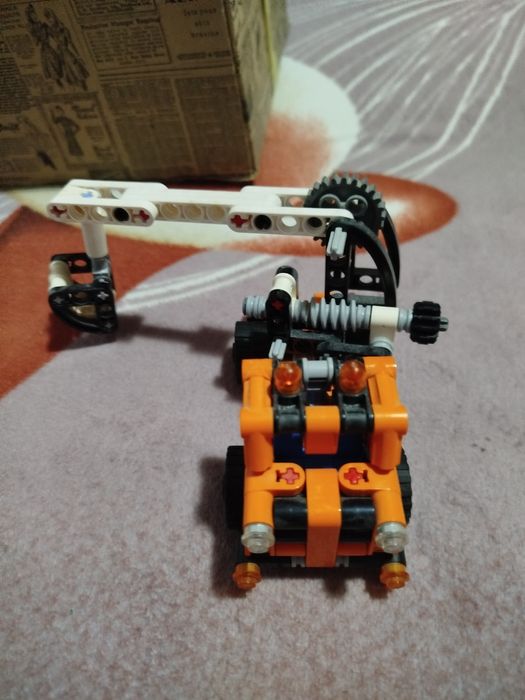 Sprzedam LEGO technic