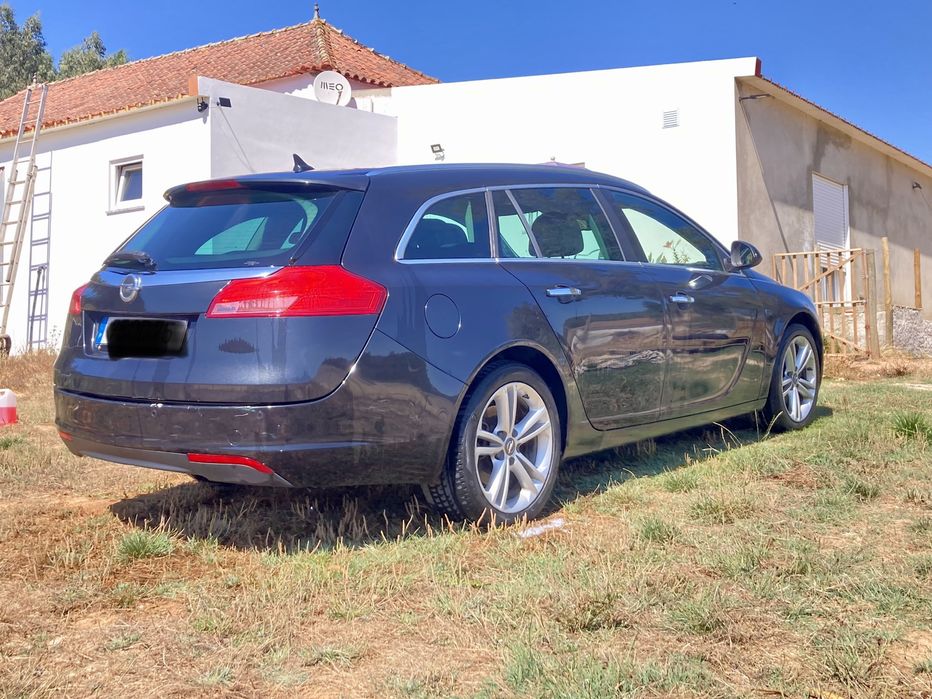 Opel Insignia 2.0 — photo 4