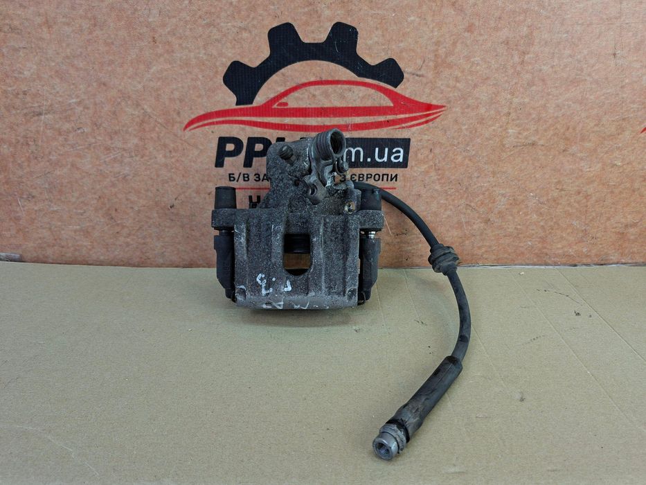 Ford C-Max II Mk2 10-19 Суппорт правый задний