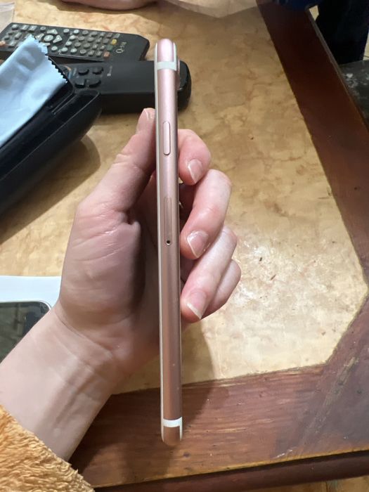 Продаю Iphone 7, 32 гб