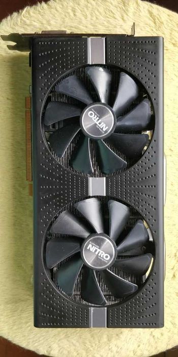 Placa gráfica RX 570 Sapphire Nitro+ com 4 GB de memória.