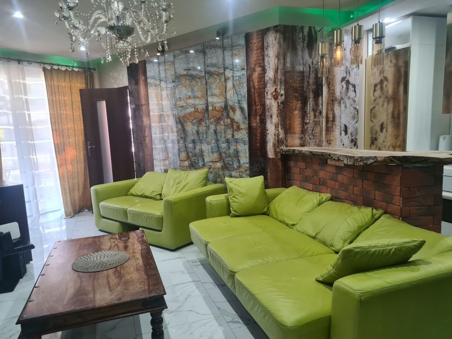 .    APARTAMENT  vip. KRAKOW  Centrun Wislane Tarasy. Noclegi.na doby.2 pokoje. WISLANE TarasY . . PARKING .