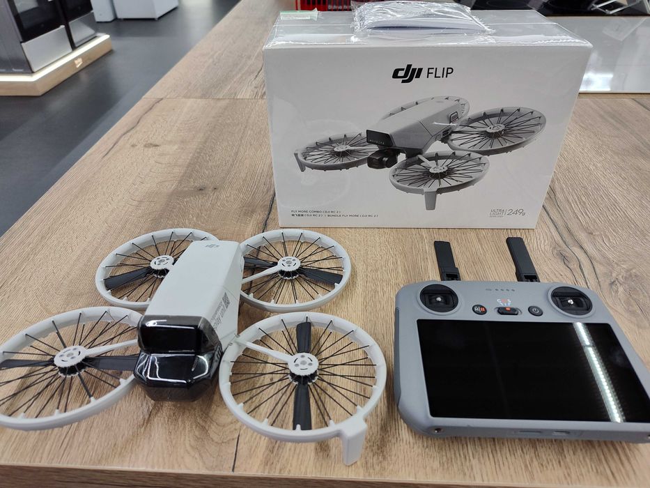 Dron DJI Flip Fly More Combo (RC 2)