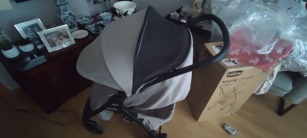 Carrinho bebé Chico