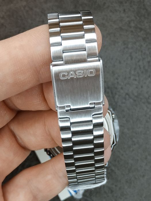 Годинник  Casio A168WEM-2EF Оригінал Гарантія Ретро Часы
