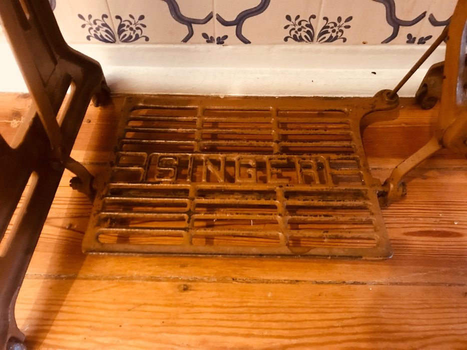 Máquina de Costura SINGER