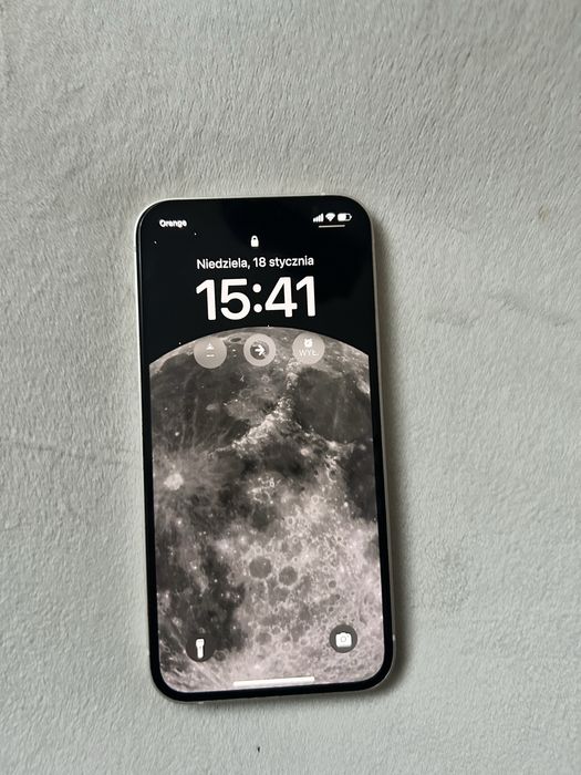 Mam na sprzedaż iphone 12 64 GB w stanie idelanym .