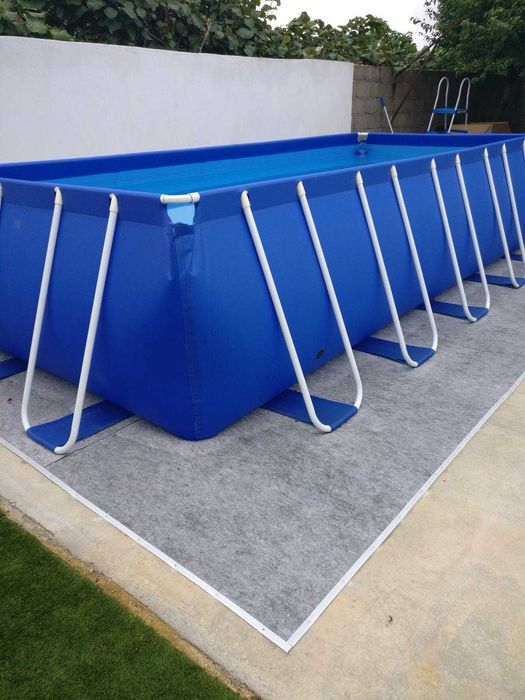 Piscina insuflável c/ escada
