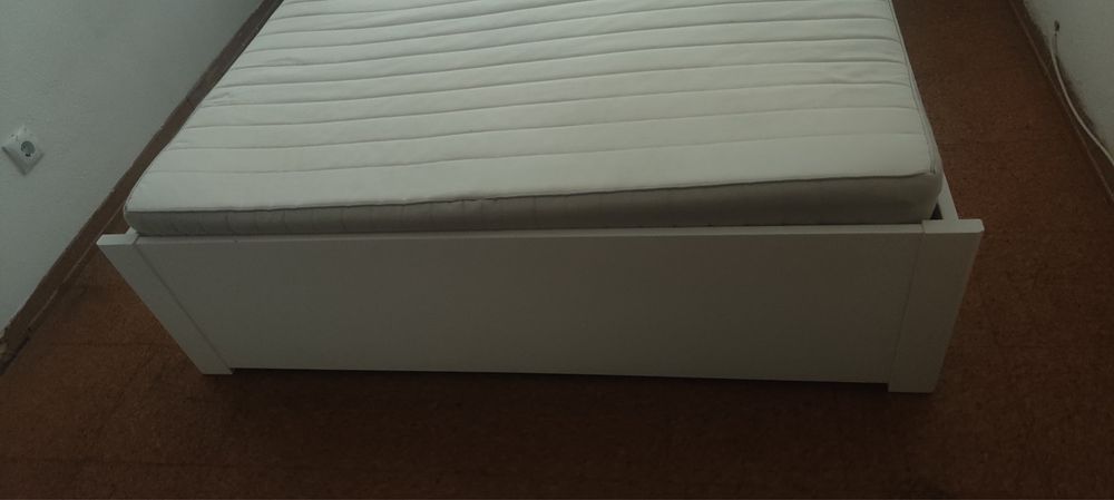 Cama IKEA Songesand 160x200 com arrumação (4 gavetões) em 2ª mão