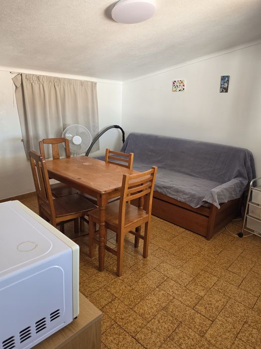 ALUGA-SE  Apartamento T0,  temporário para Férias
