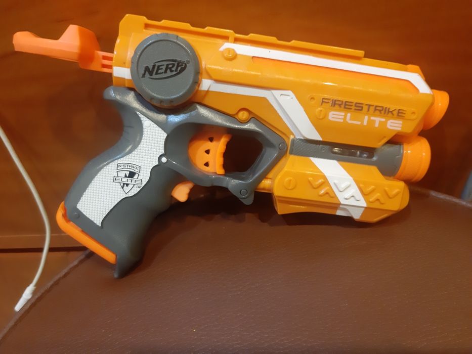 Pistolet nerf firestrike elite