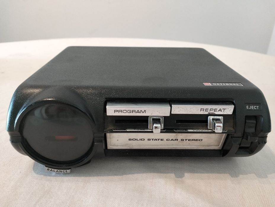 Auto-Rádio de 8 Pistas National RARO