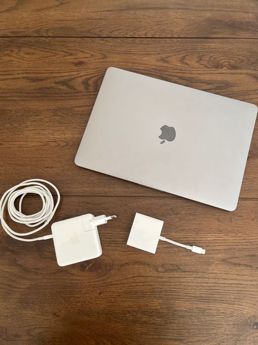 Portátil MacBook Pro 13” (como novo)