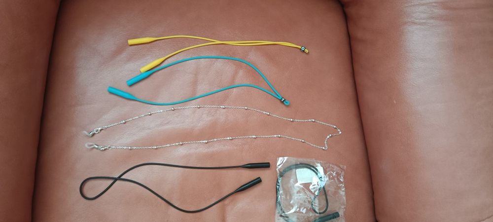 Аксессуары для очков: футляры, чехлы, держатели, веревочки, цепи